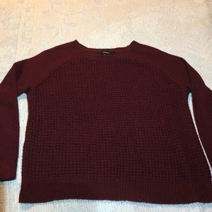 Burgundy knitted sweater
